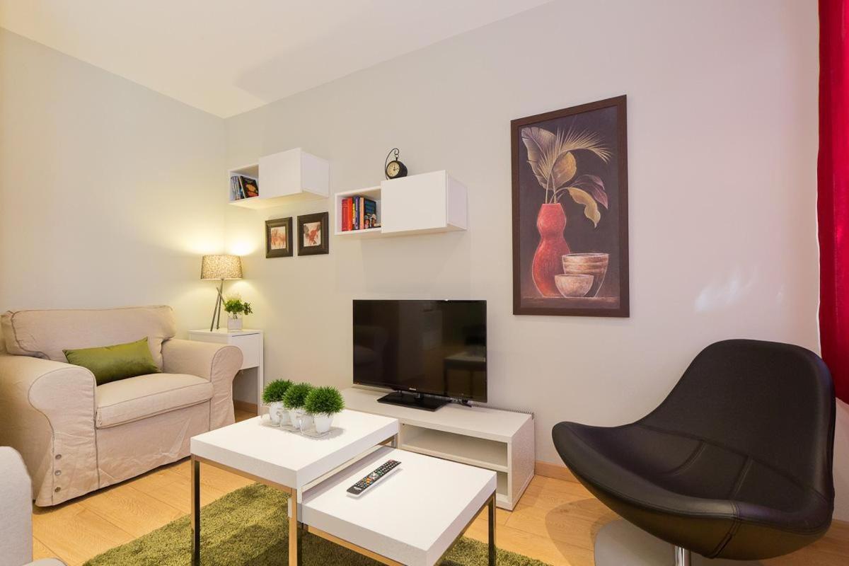 Comodo En Les Corts Appartement